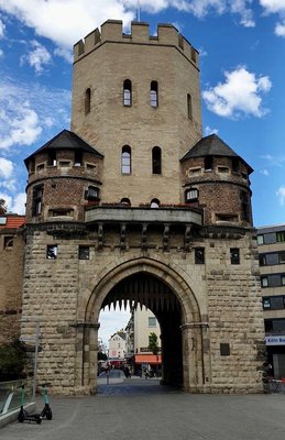 세베린 성문(제버린스토어부르크)